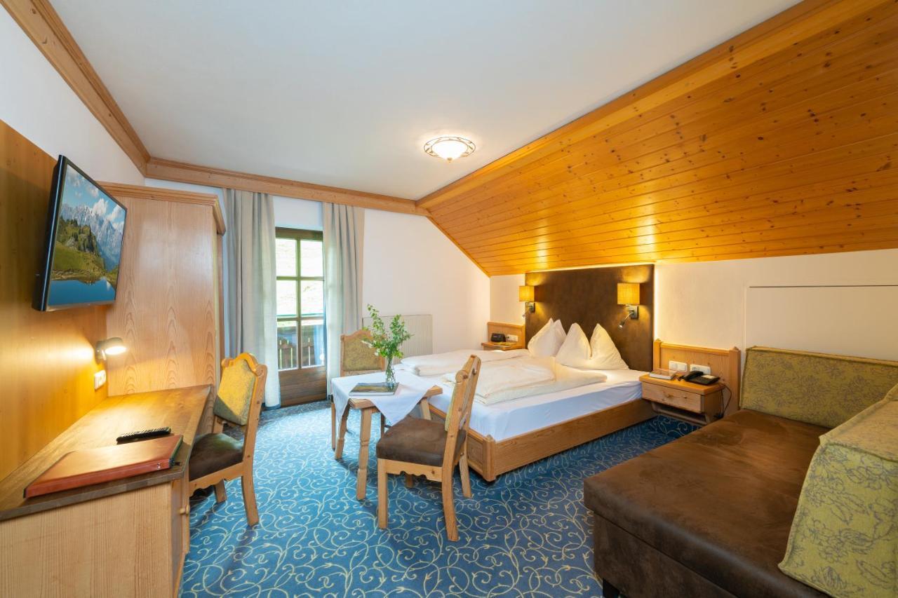 Hotel Naturhotel Huettenwirt In Middle Of Nature