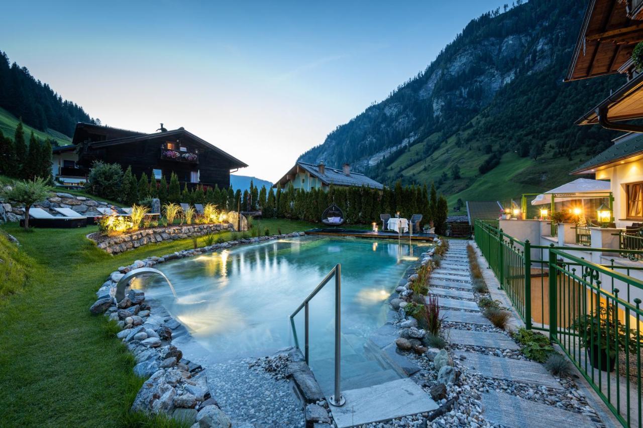 Hotel Naturhotel Huettenwirt In Middle Of Nature Hüttschlag