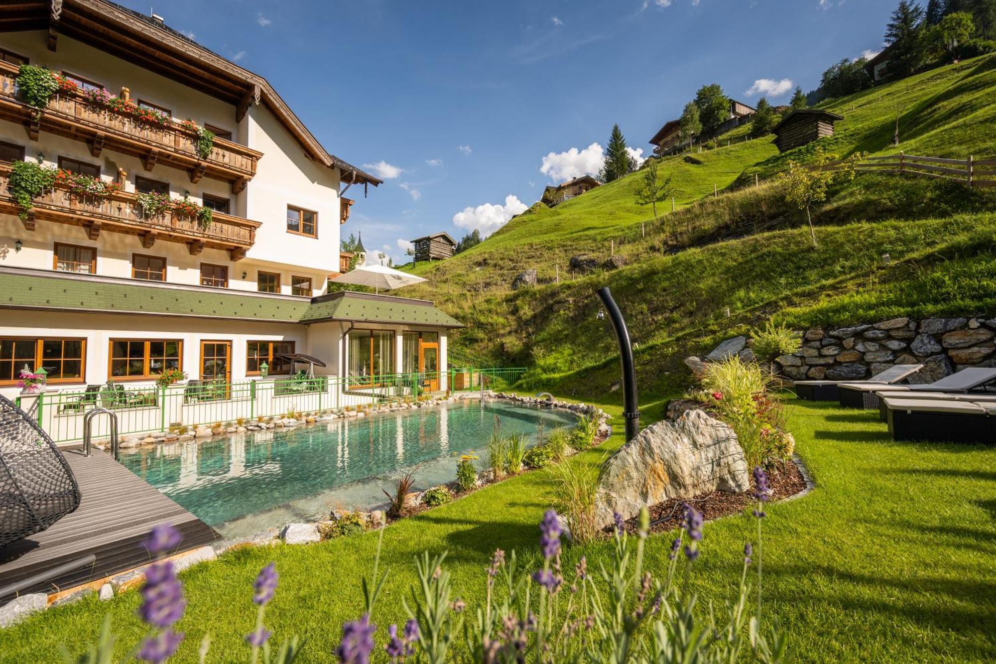 Naturhotel Huettenwirt In Middle Of Nature Hüttschlag