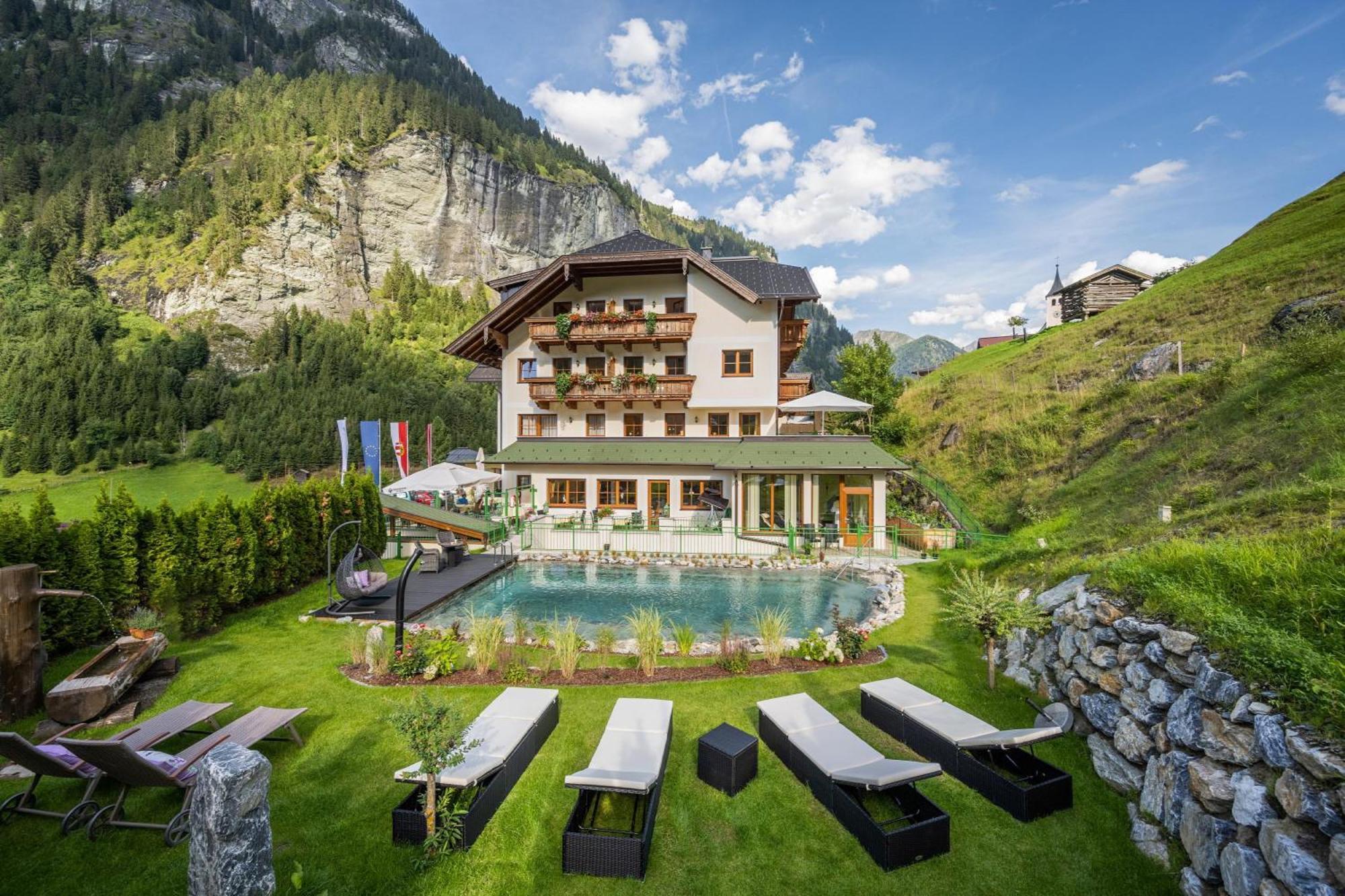 Hotel Naturhotel Huettenwirt In Middle Of Nature